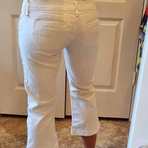 White Guess cropped jeans - Picture 2 of 4